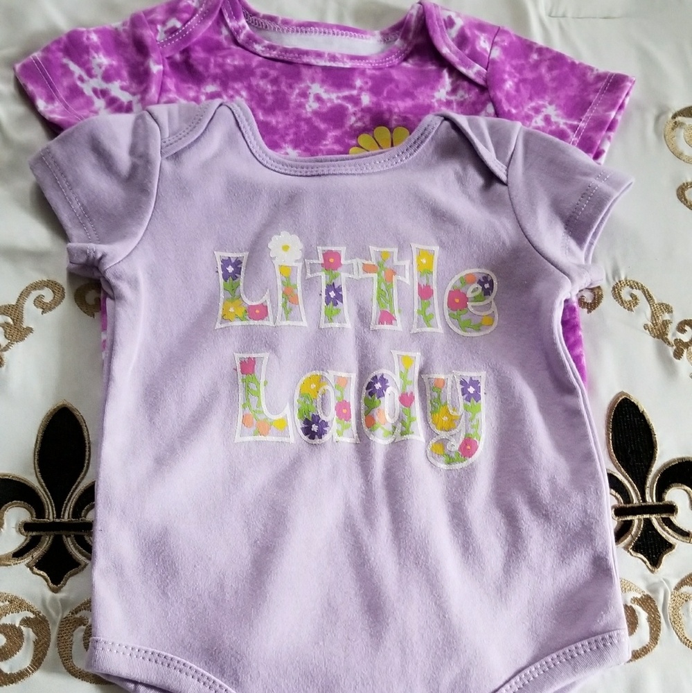 🎉HP🎉 NWOT Onesie Bundle, Size 6-9 months